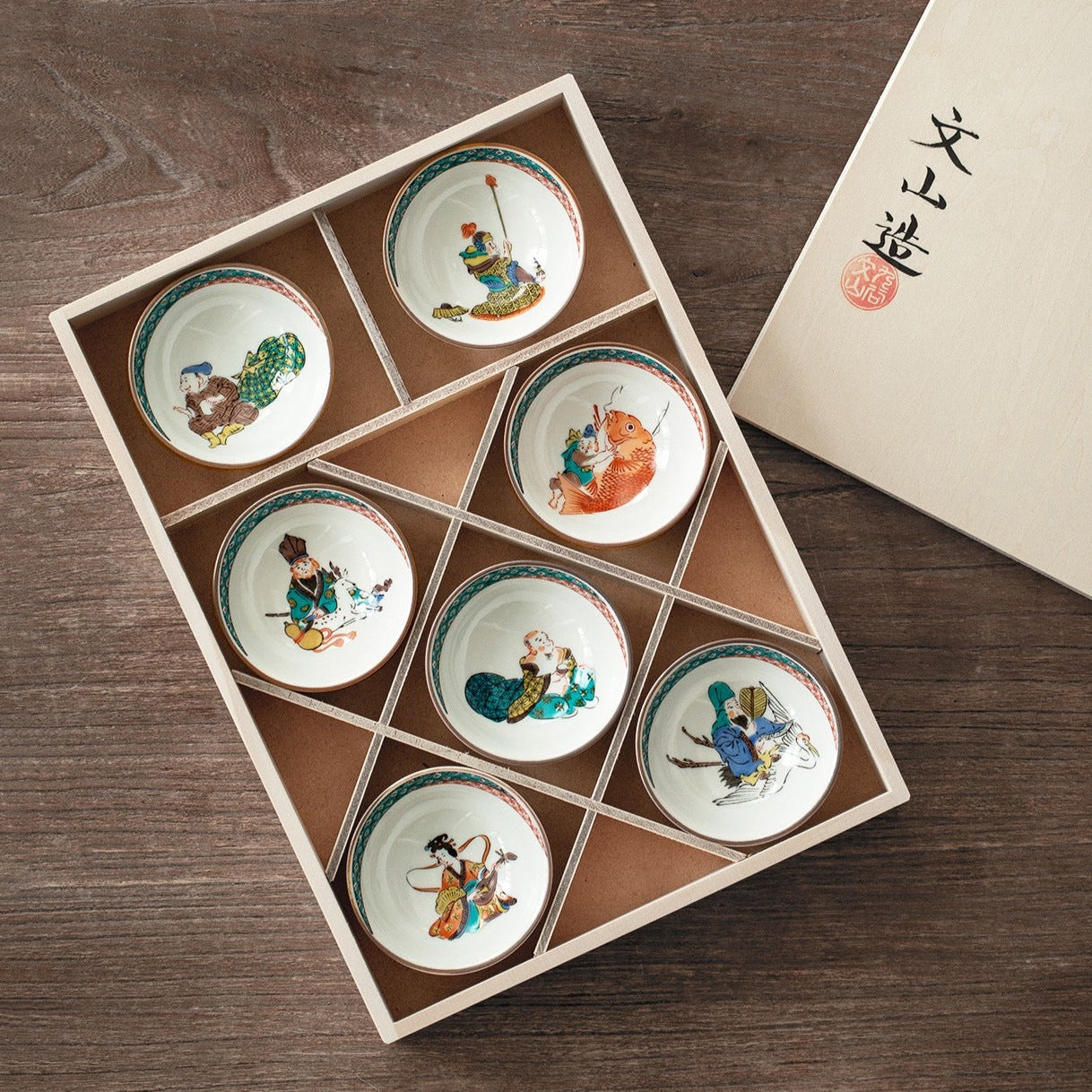 【九谷燒 KUTANI WARE】七福神 陶瓷品茗杯 7件套 木製の箱